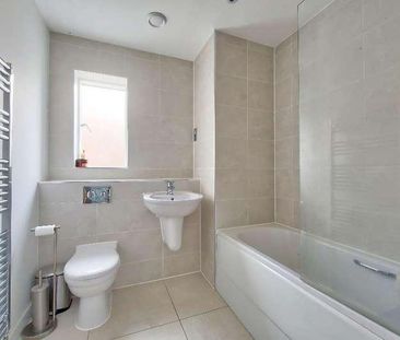 Langley Place, Guildford, Surrey, GU2 - Photo 6