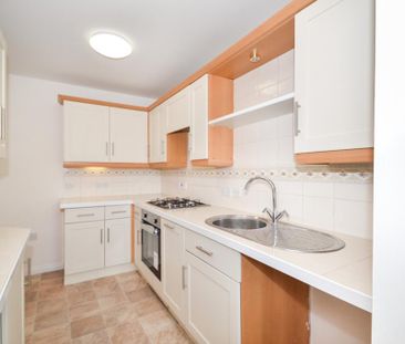 2 bedroom semi-detached house to rent - Photo 5