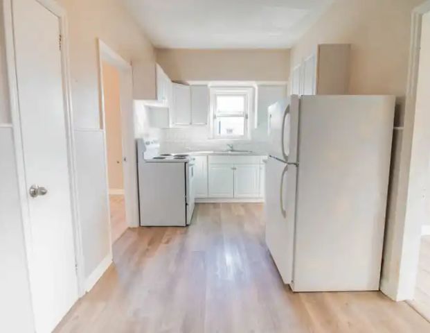 595 King Street - 11 | 595 King Street -, Welland - Photo 1