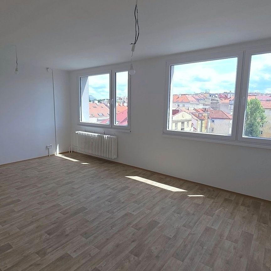 Pronájem bytu 1+kk a garsoniéry 35 m² - Photo 1