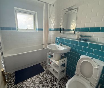 Room in a Shared House, Barnfield Place, E14 - Photo 3