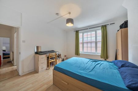 3 bedroom apartment to rent - Photo 2