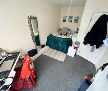 5 bedroom terraced house to rent - Photo 4