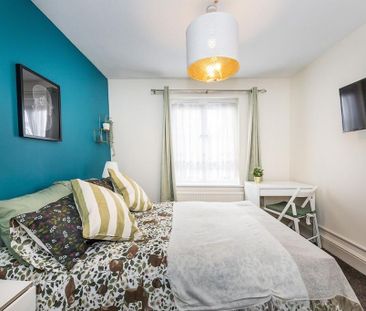 5 bedroom flat share to rent - Photo 2