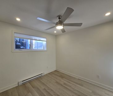 298 8e Avenue - Photo 2