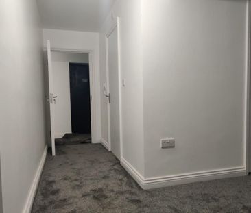 1 bedroom Flat To Let - Photo 4
