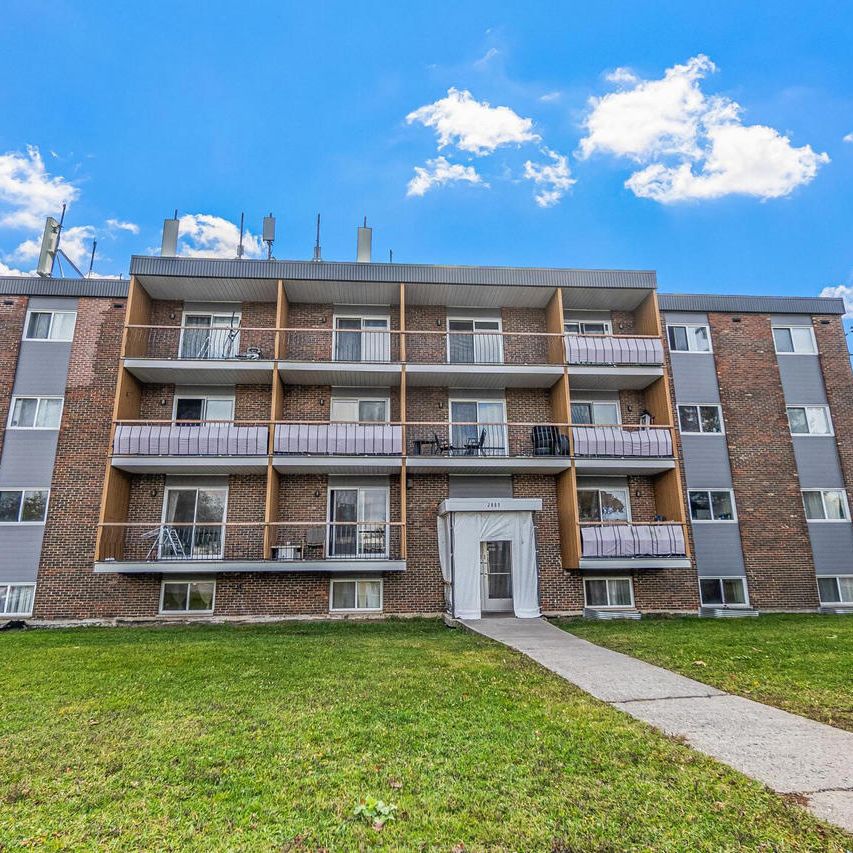 109 - 2885 Chemin Saint-Louis, Quebec - Photo 2