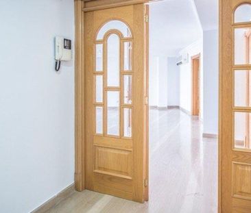 3 room luxury Apartment for rent in Palma de Mallorca, Balearic Islands - Photo 3