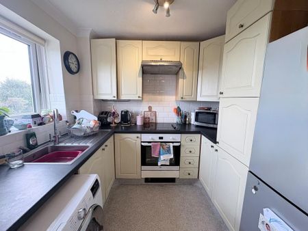 2 bedroom flat to rent - Photo 5