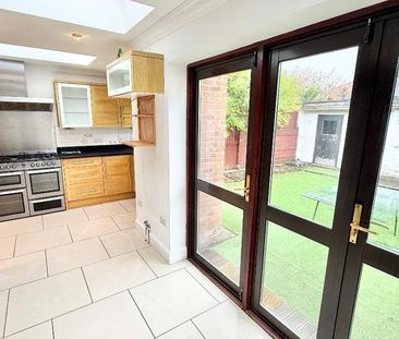 4 bedroom detached house to rent - Photo 1