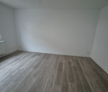 Schöne modernisierte 3 ZKB Wohnung zu vermieten ! - Photo 1