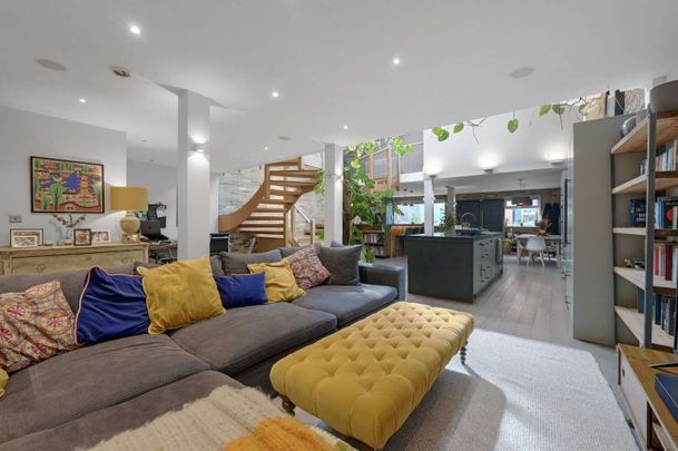 Ruthven Street, South Hackney, London, E9 7HL - Photo 1