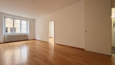 Grosszügige 3-Zimmer-Altstadtwohnung am Spalenberg mit Balkon - Foto 5