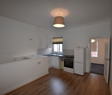 2 Bedroom Apartment To Let - Photo 6