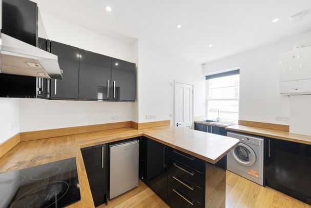 1 Bed Flat - Photo 1