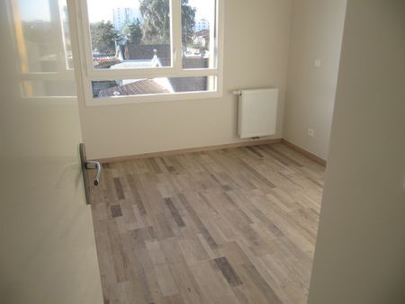 3 pièces - 63,16 m² - 2ème étage - Colocation non autorisée - Photo 2
