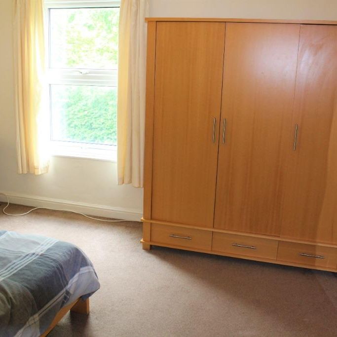 1 bedroom in a house share to rent - Photo 1