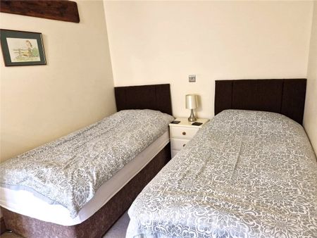 Available now, The Cartshed is beautifully presented, two bedroomed barn conversion situated on the outskirts of Knaresborough whilst occupying a delightful semi-rural position and available either furnished or unfurnished. - Photo 4