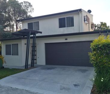 Dreamy Dual-Level Living in Upper Coomera! - Photo 1