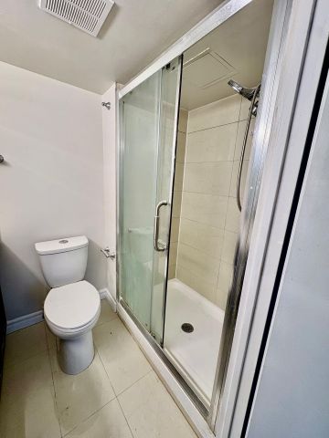 For Lease - 10 Stonehill Court Unit# 1010, Toronto, Ontario - Photo 2