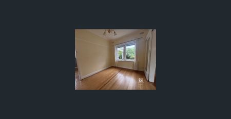 CHARMING & COMFORTABLE! - Photo 2