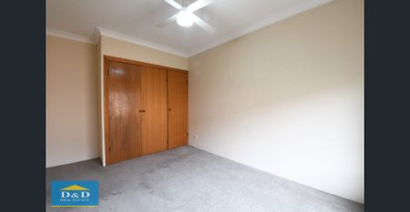 Spacious 2 Bedroom Unit. Lock Up Garage. Quiet Location. Walk to Station, Shops & Hospitals. - Photo 4