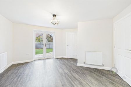 3 bedroom semi-detached house to rent - Photo 2