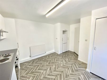 Acton Park Way, Acton, Wrexham, LL12 - Photo 4