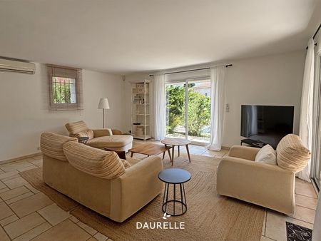 Location Maison 3 pièces 96m² CHATEAURENARD 13160 - Photo 2