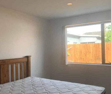 Easy living 3 bedroom 1 bathroom house - Photo 3