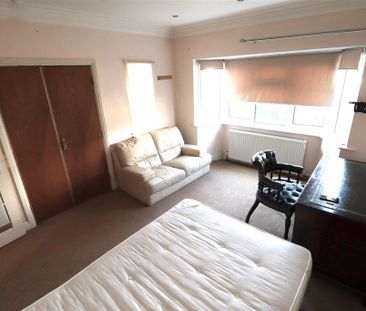 House share to rent - Photo 2