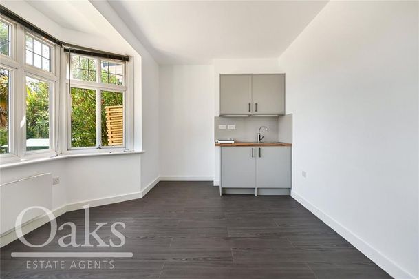 Studio to rent - Photo 1