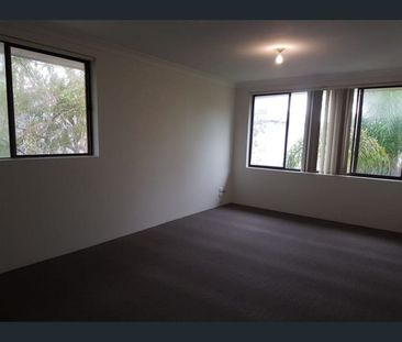 15/115 Frank Street, Labrador, Qld 4215 - Photo 4