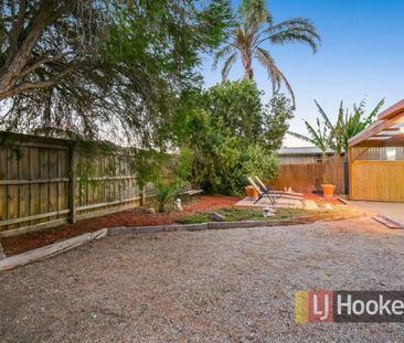 POSITIONED IN A QUIET NEIGHBOURHOOD! - Photo 3