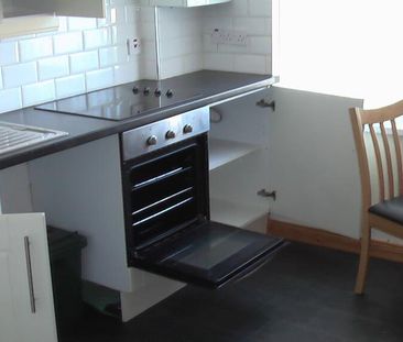 Flat 2 - 69 Wellesley Avenue, Belfast, BT9 6DG - Photo 2