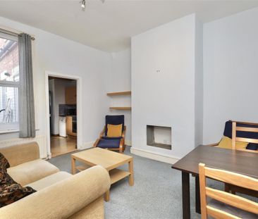 2 bedroom Flat to rent in Sandringham Road, South Gosforth, Newcast... - Photo 3