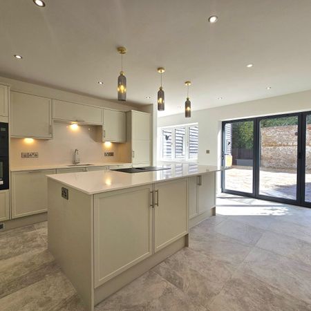 Canterbury Road, Monkton, Ramsgate, CT12 4LH, Kent - Photo 4