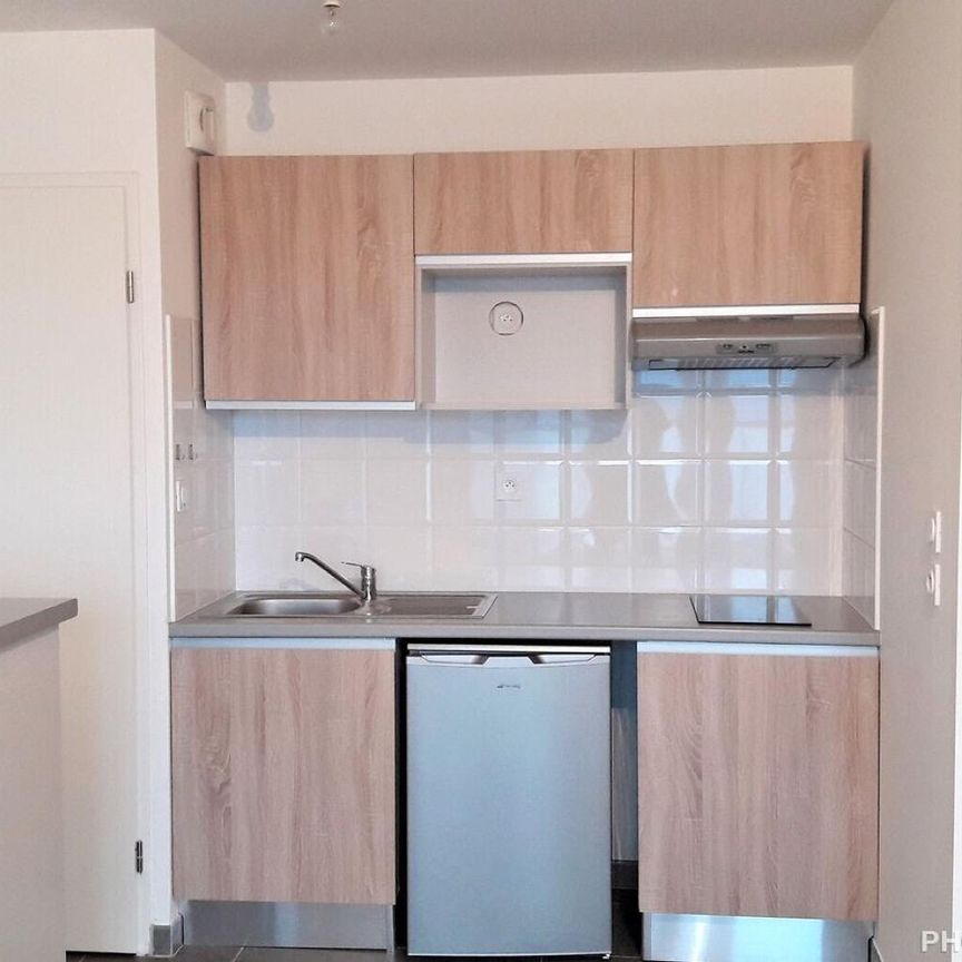 location Appartement T2 DE 41.1m² À EYSINES - Photo 1