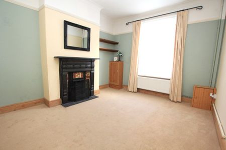 2 Bedroom HOUSE, Chester - Photo 4