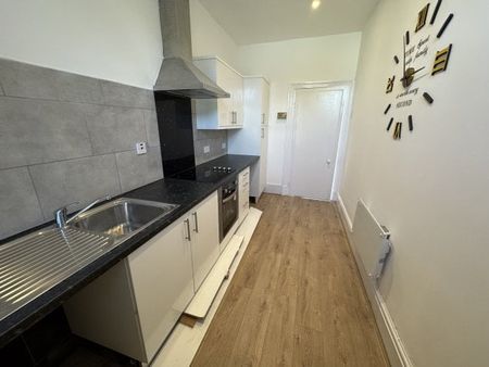 11A College Street, Ammanford, SA18 - Photo 3