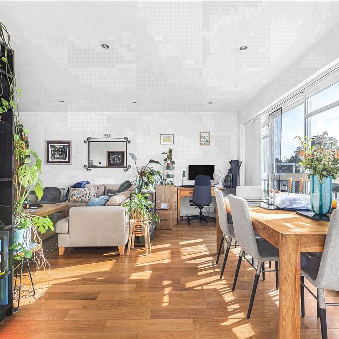 St. John’s Avenue, Putney, SW15 2AJ - Photo 1