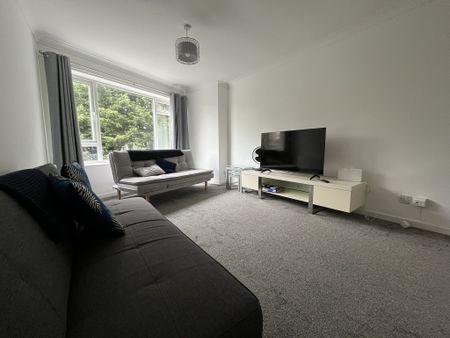 1 bed flat to rent in Christchurch Road, Bournemouth, BH1 - Photo 3