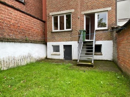 Tweeslaapkamerappartement met tuin gelegen in de stationsbuurt Gent-Sint-Pieters. - Photo 2