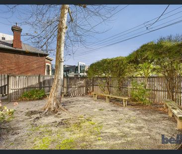 TOP FLOOR, REAR! - Photo 6