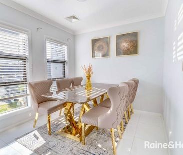 Modern, Stylish & Beautifully Presented - Photo 3