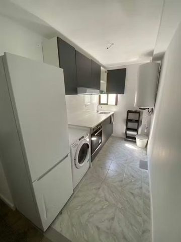 Carrer San Edesio, Manises, Valencian Community 46940 - Photo 3