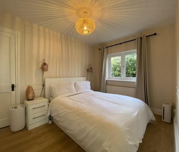 The Grange, Guildford, Surrey, GU2 - Photo 5