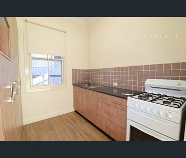13 Freer Street, Wagga Wagga, NSW 2650 - Photo 6
