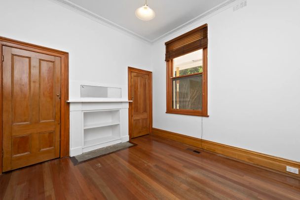 6 Clyde Street, St Kilda. - Photo 1