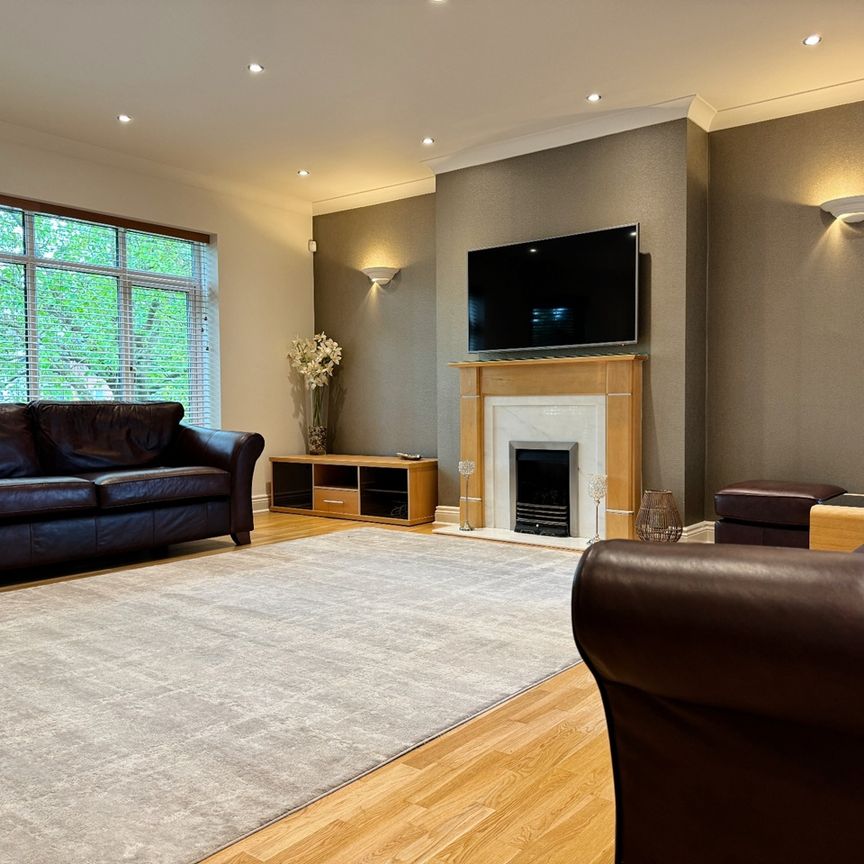 3 Bed Flat, Coniston House, L17 - Photo 1